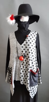 Image 3 of Polka-dots vest, light grey