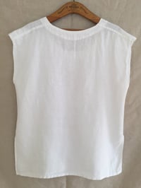 Image 2 of linen capped sleeve top
