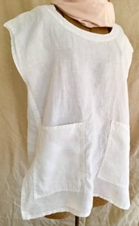 Image 3 of linen capped sleeve top
