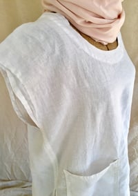 Image 4 of linen capped sleeve top