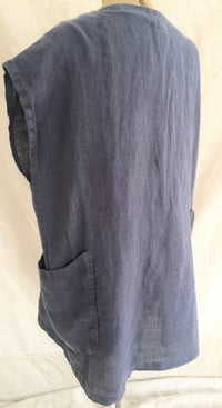 Image 3 of linen capped sleeve tunic, navy