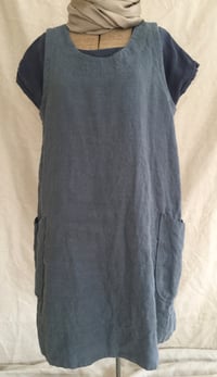 Image 4 of linen capped sleeve tunic, navy
