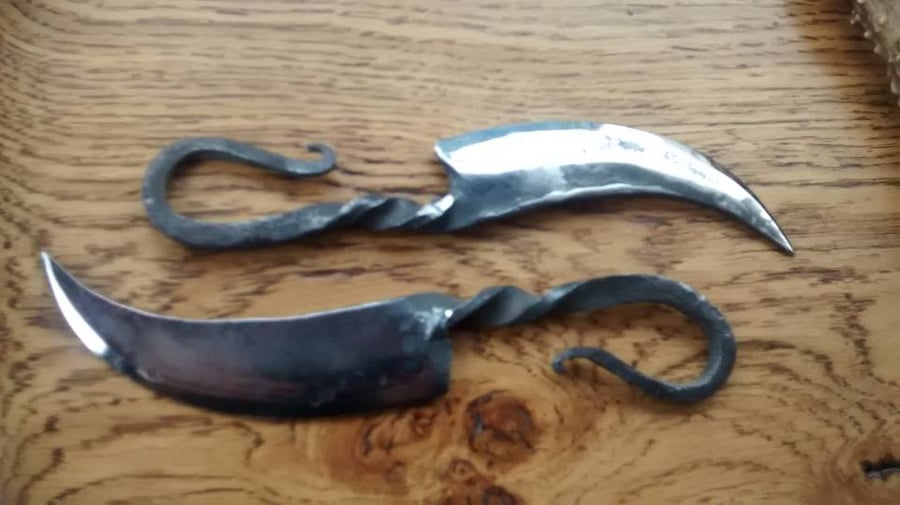Image of Saxon Thumb knife