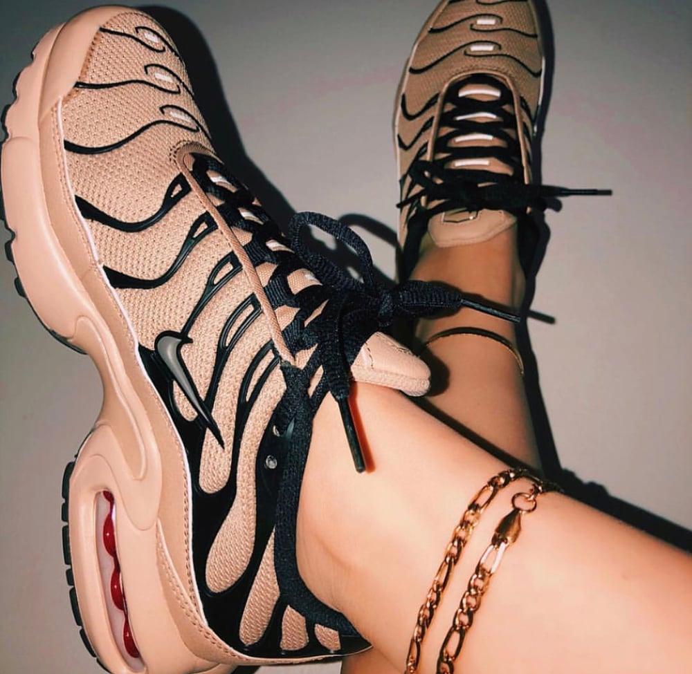 Image of Tan Air max 97