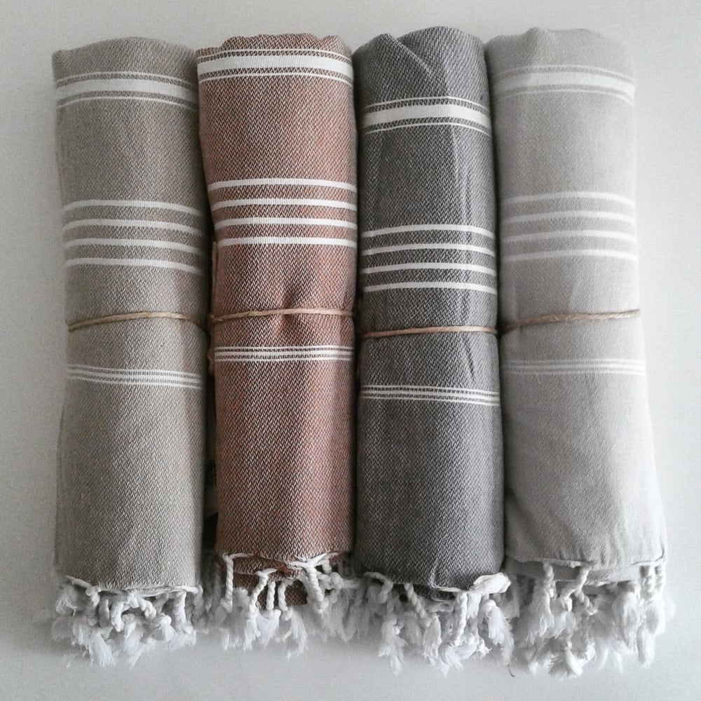 Image of CLASSIC PESHTEMAL - NEUTRAL TONES