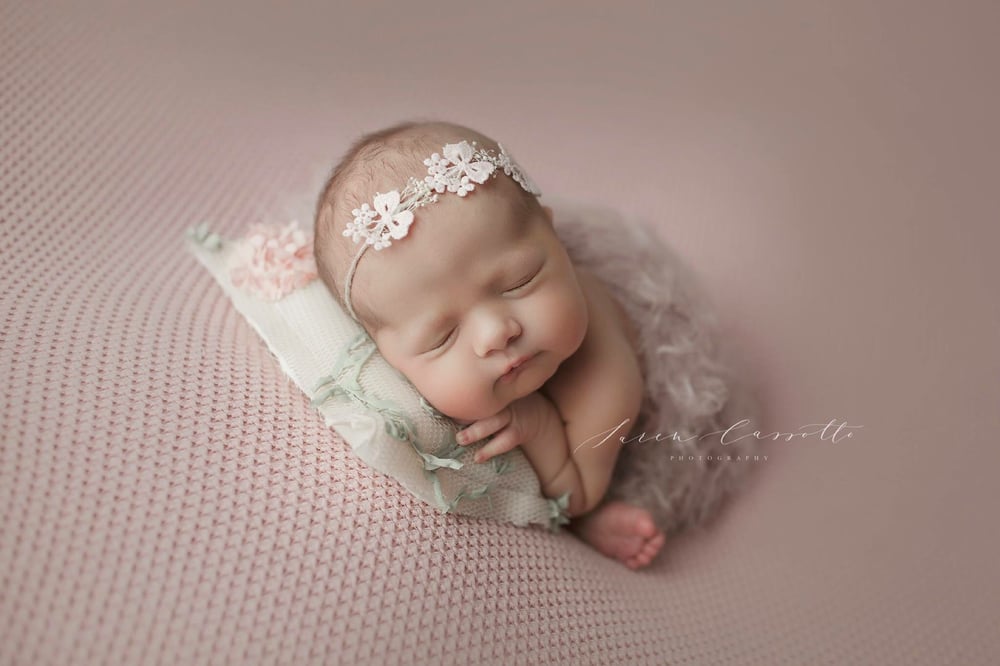 Image of Bows and flowers tieback