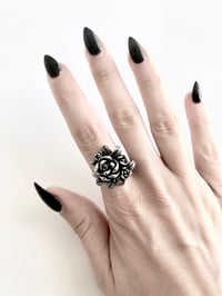 Image 2 of ROSE BOUQUET RING