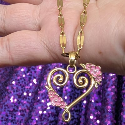Image of Blong Shia Floral Heart Necklace - 18K Gold Plated, Hypoallergenic, Water-Resistant