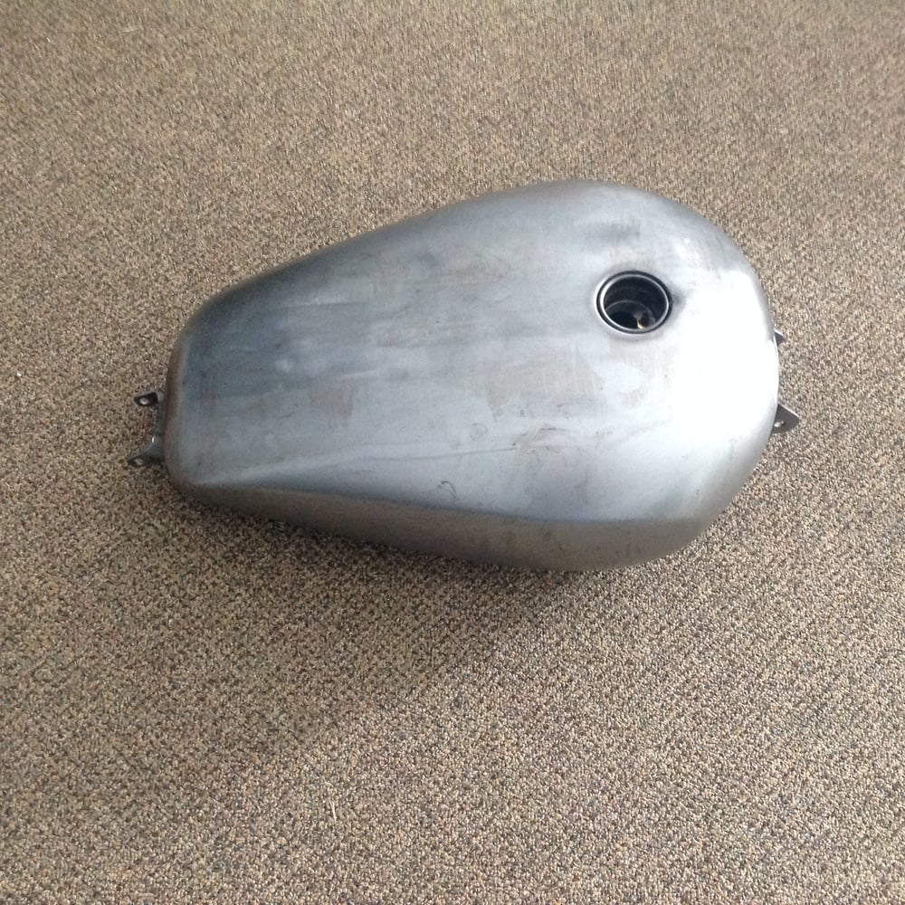 Image of 4.5 Gallon Gas Tank (fits HD XL/ Sportster - 2007+ EFI models)