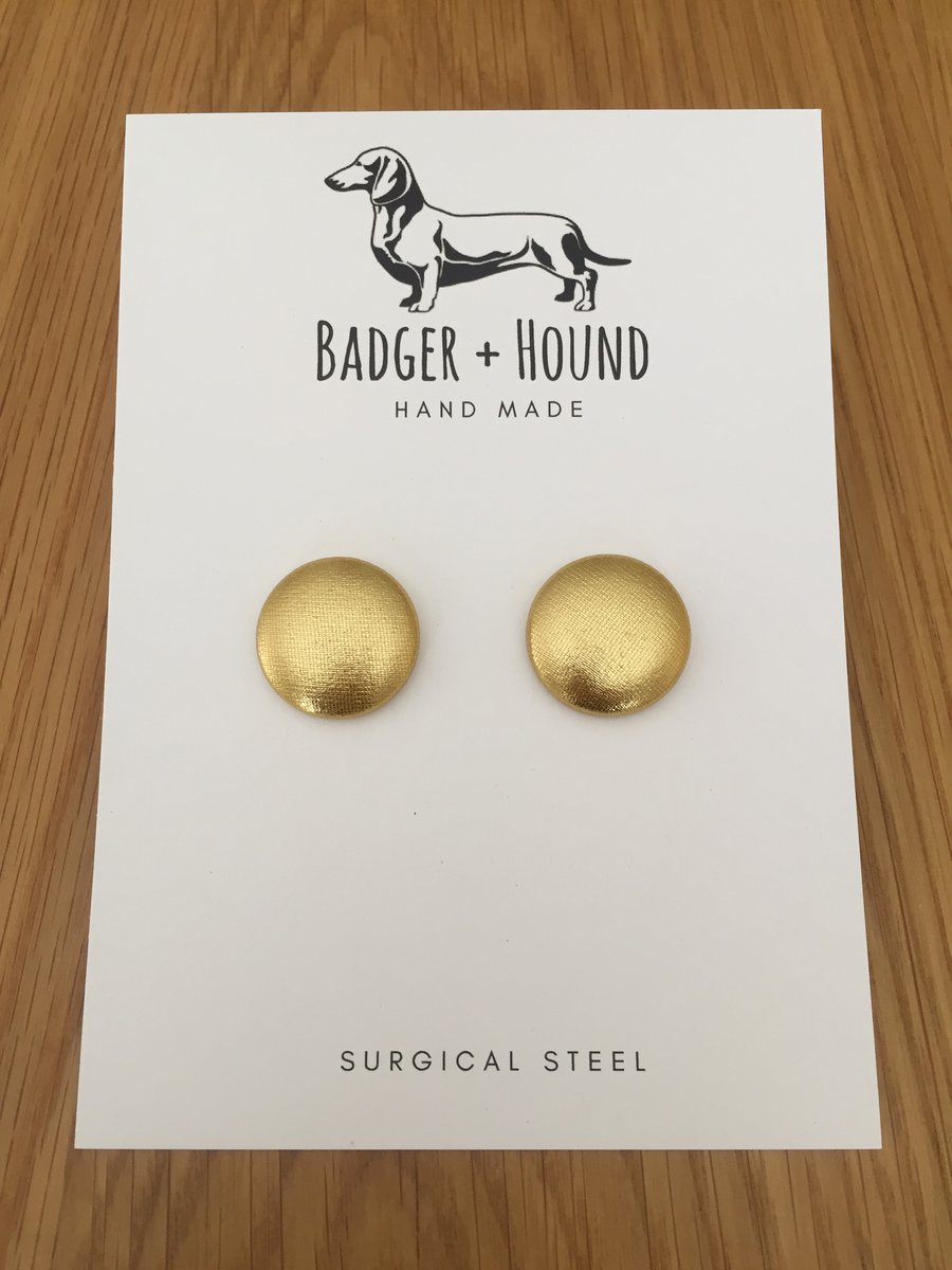Image of GOLD button earrings