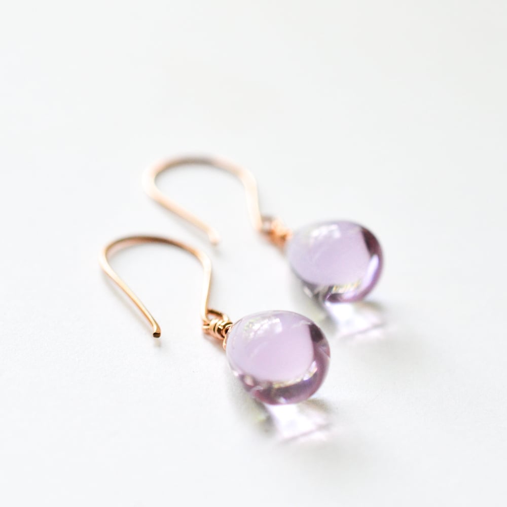 Image of Pale purple glass drop earrings