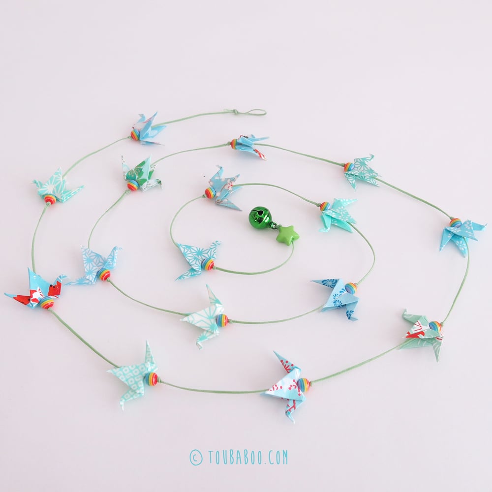 Image of Guirlande origami 16 petites grues menthe et bleues