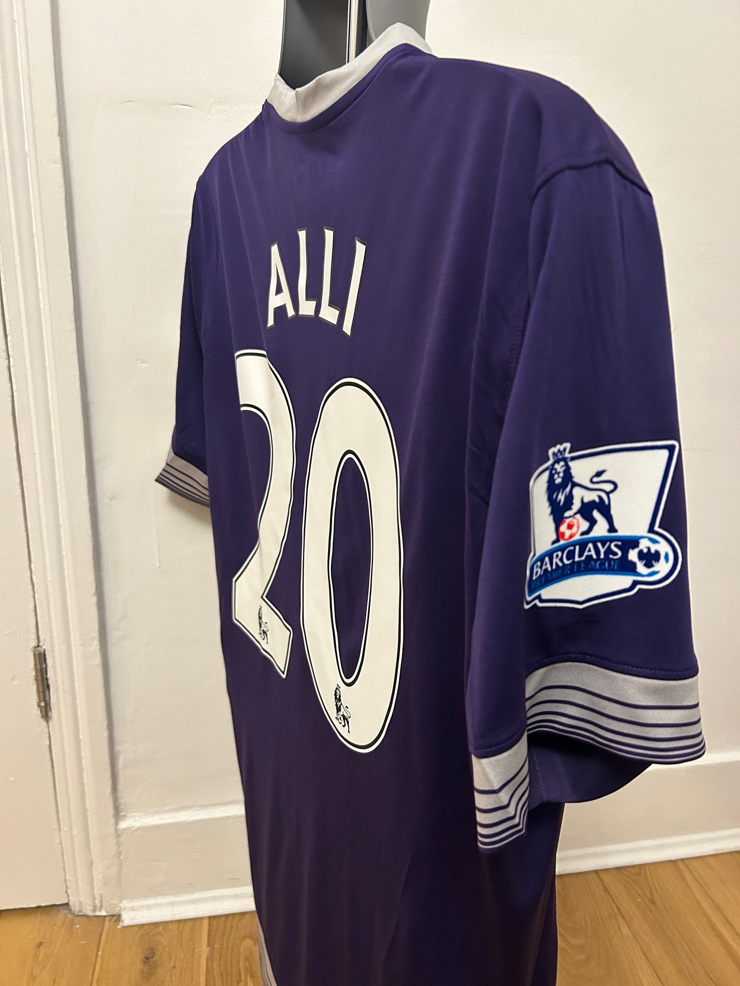 Image of Tottenham Hotspur “ALLI 20” 2015/16 Third Shirt + patches (L)