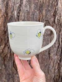 Image 3 of Large Bee Decorated Mugs