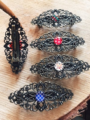 Image of Les bigs barrettes rétros avec fleurs ou illustrations