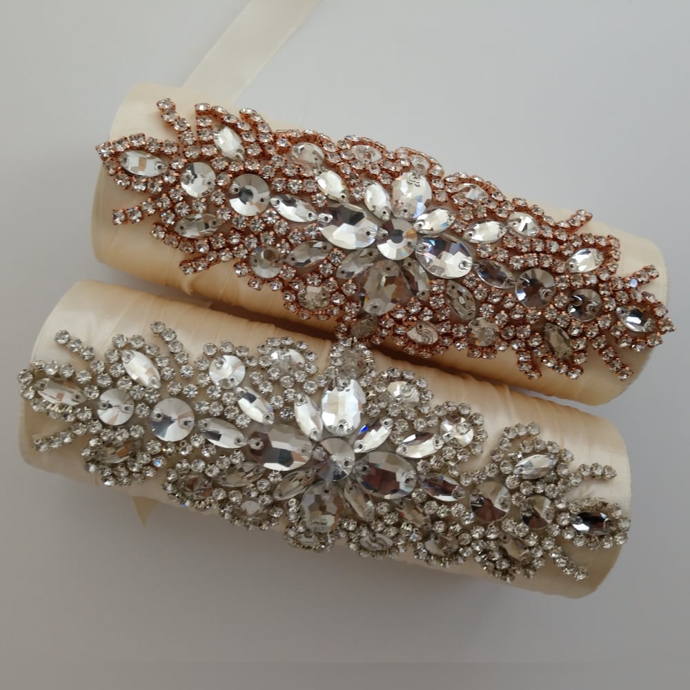 "Tonya" Bouquet Holder ( available in other colors)