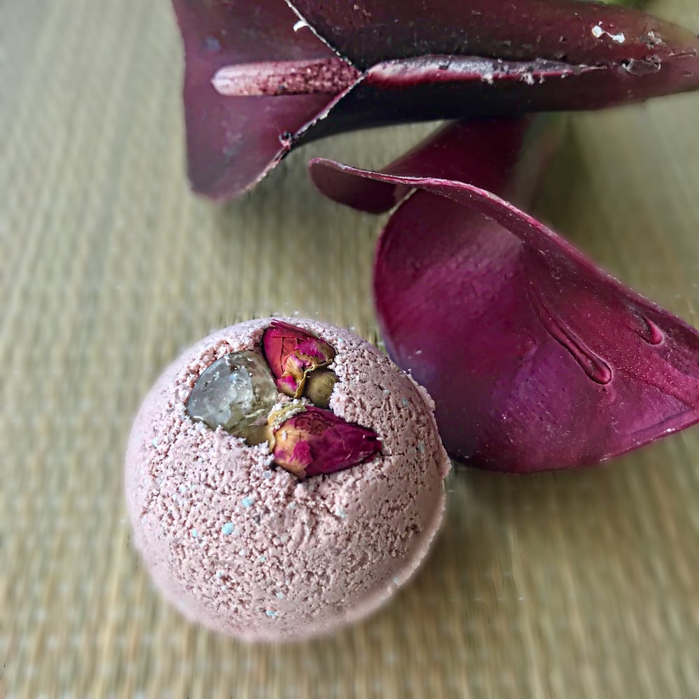 Image of Rose with Organic Rose Pedals — Crystal Stone Bath Bomb
