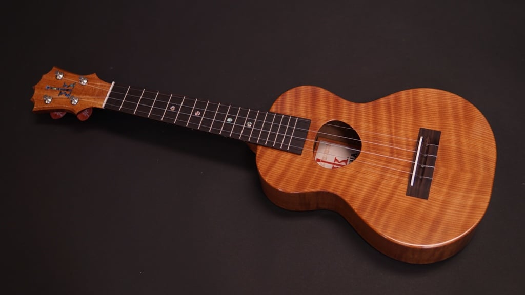 Ukulele Lab — Custom KCM00 Curly Redwood & Sapele