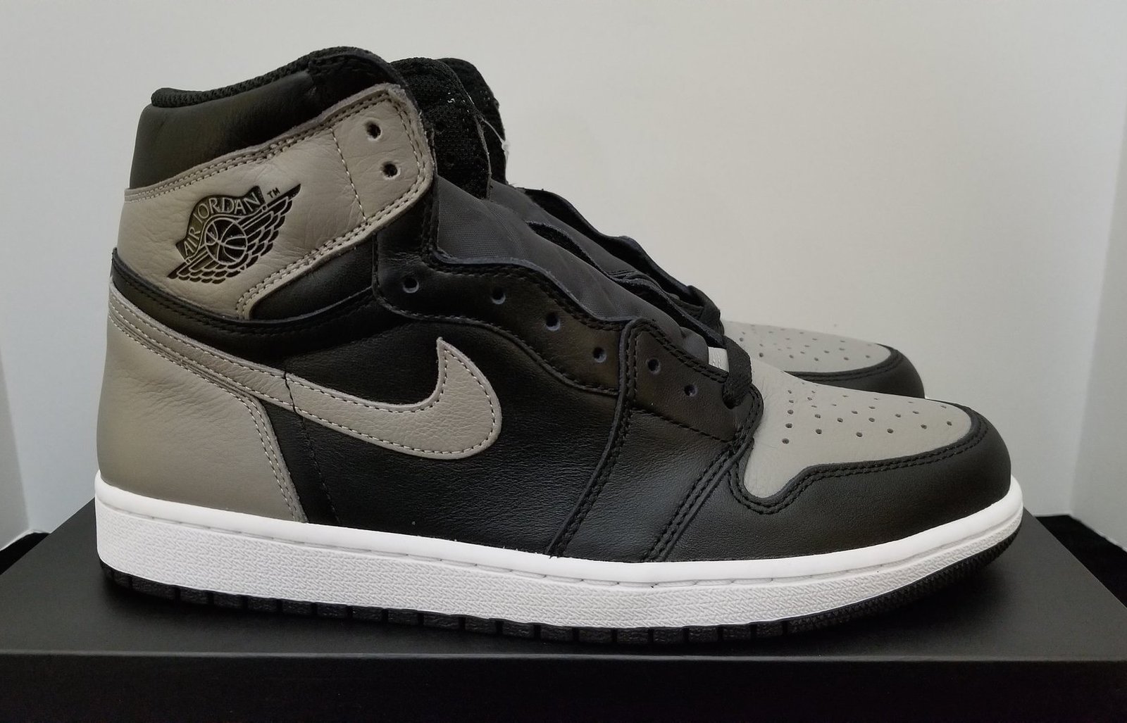 jordan retro 1 shadow