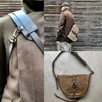Image 1 of Sling bag / Hunting bag / Satchel in waxed canvas / Musette / messenger bag in waxed canvas UNISEX