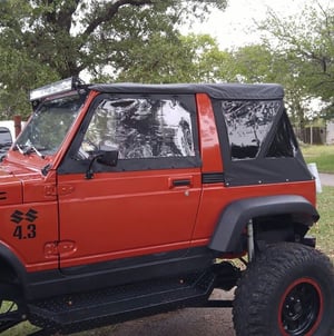 Image of SUZUKI SAMURAI above windshield light bar mounts