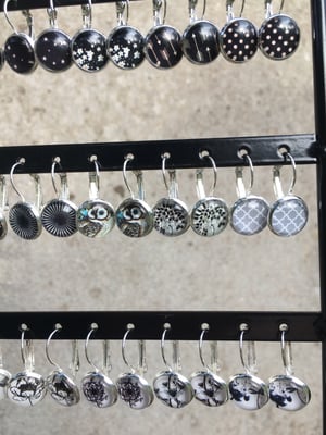 Image of Boucles d’oreilles N&B illustration 12mm