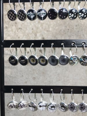 Image of Boucles d’oreilles N&B illustration 12mm