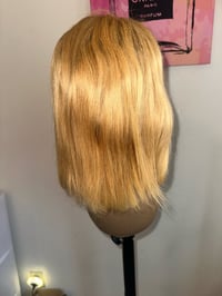 Image 1 of 8 inch honey blonde bob 