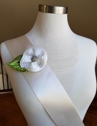 Image 4 of White Lily Floral Brooch
