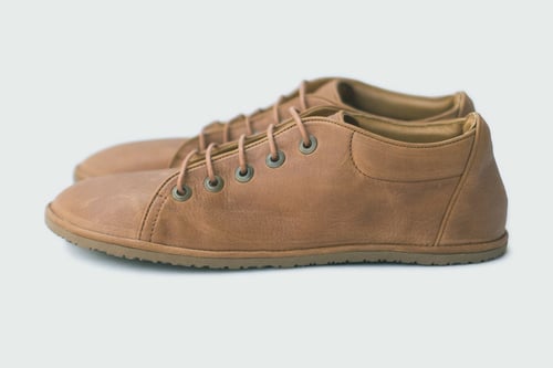 Image of Barefoot Sneakers in Caramel