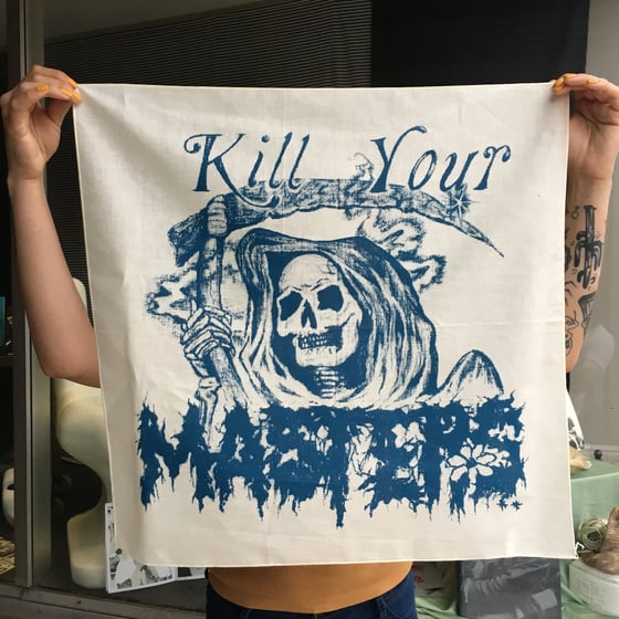 Image of “Kill your Masters” Paño