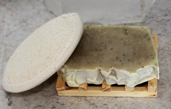 Image of Gift set: Nettle & Aloe natural soap bar, round buffing loofah and a wooden soap rack