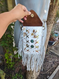 Image 4 of Yellowstone mobile bag - Cream with turquoise charm