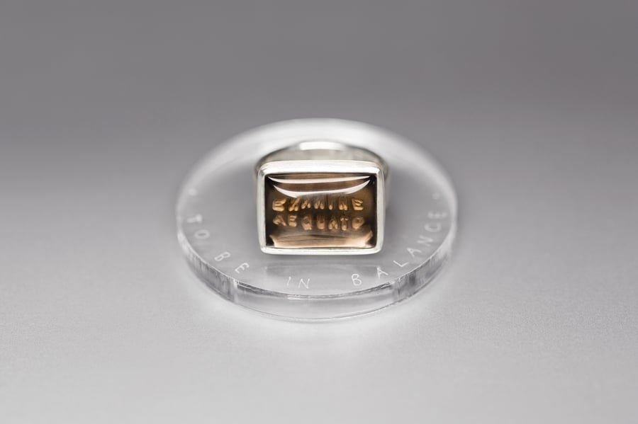Image of "To be in balance" silver ring for men with smoky quartz  · EXAMINE AEQUATO ·