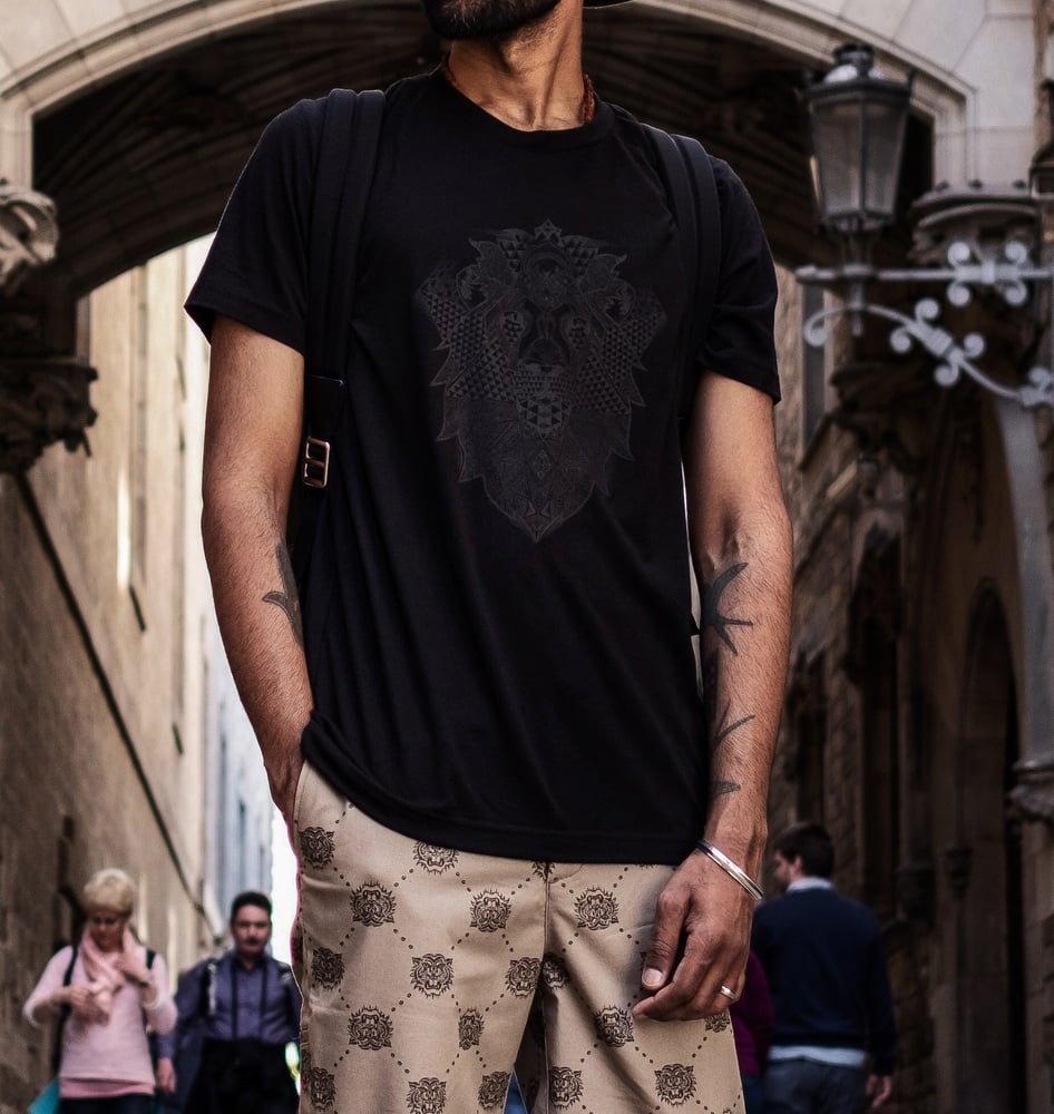 Image of BLACK ON BLACK LION - Unisex T-shirt