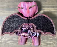 Image 5 of Daphiliea