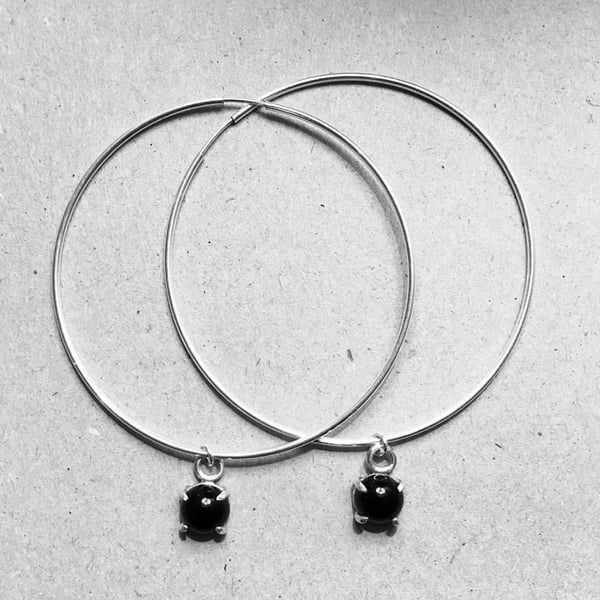 Image of Viola Hoop Earrings