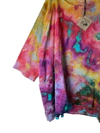 Image 6 of 3X PLUS 100% Cotton Forager Top in Tropical Watercolor Ice Dye