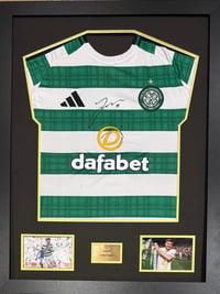 Signed Framed James Forrest Celtic FC Shirt