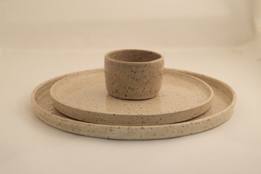 Image of 'Feed me' dinner set