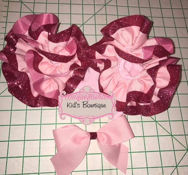 Image of Ruffle Socks & Bow