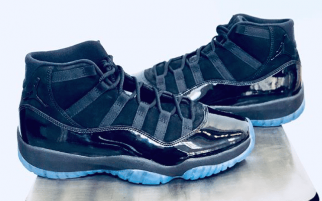 Jordan sales 11 blackout