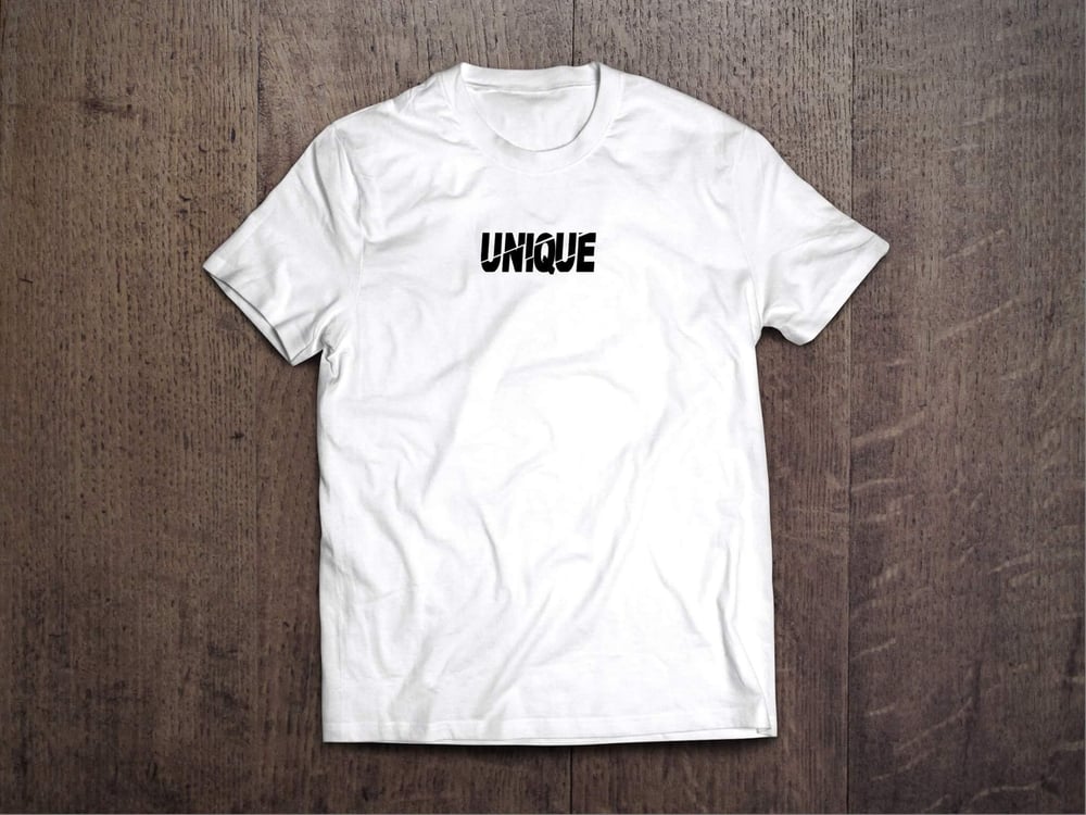 Image of White basic tshirt