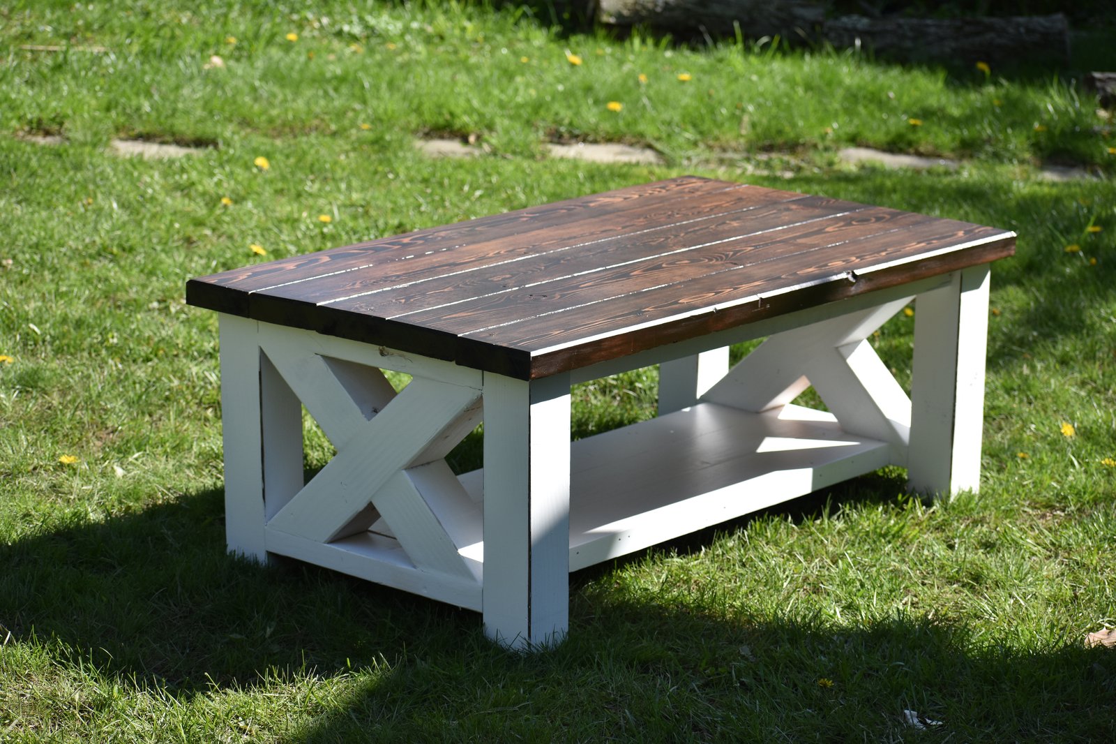 Chunky garden online table