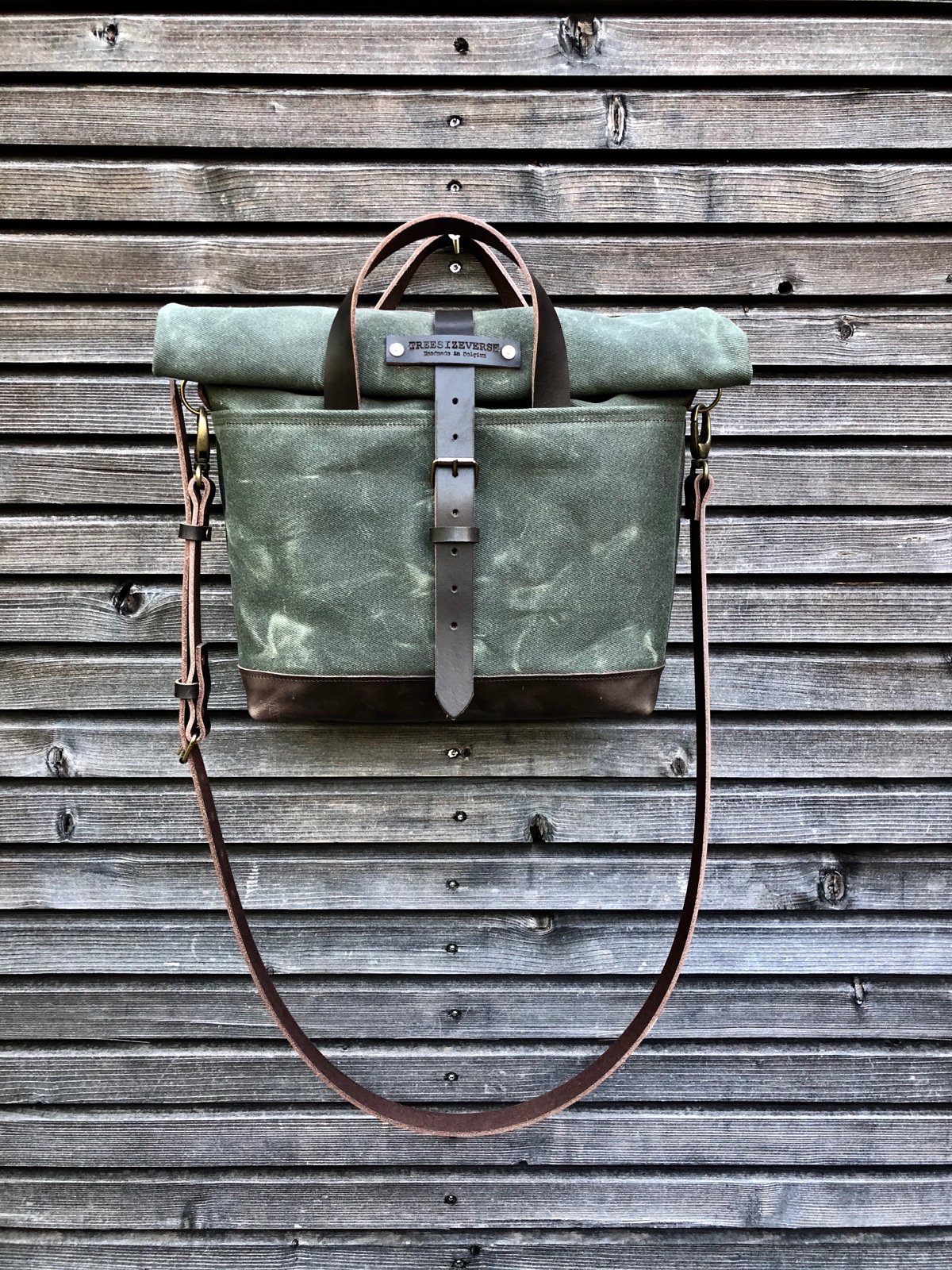 Image of Waxed canvas messenger bag  / musette with leather shoulder strap and leather padded bottom