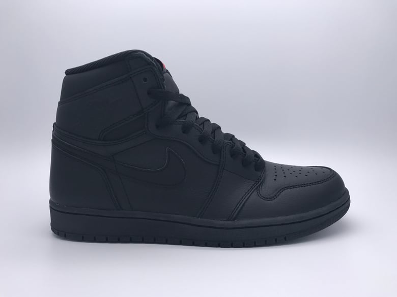 Image of AIR JORDAN 1 RETRO HIGH OG "TRIPLE BLACK"