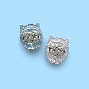 Image of space cat enamel pin (blue helmet) - enamel cat pin - astronaut cat - space kitty