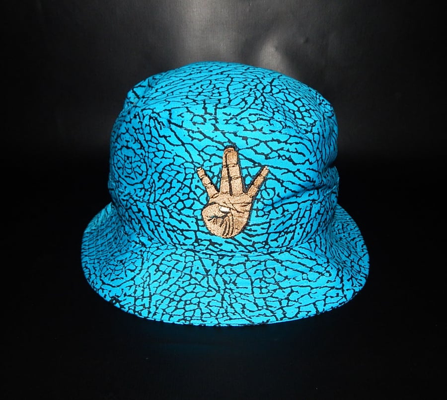 Image of West Elephant Print Bucket