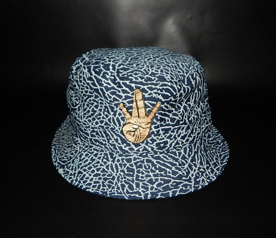 Image of West Elephant Print Bucket