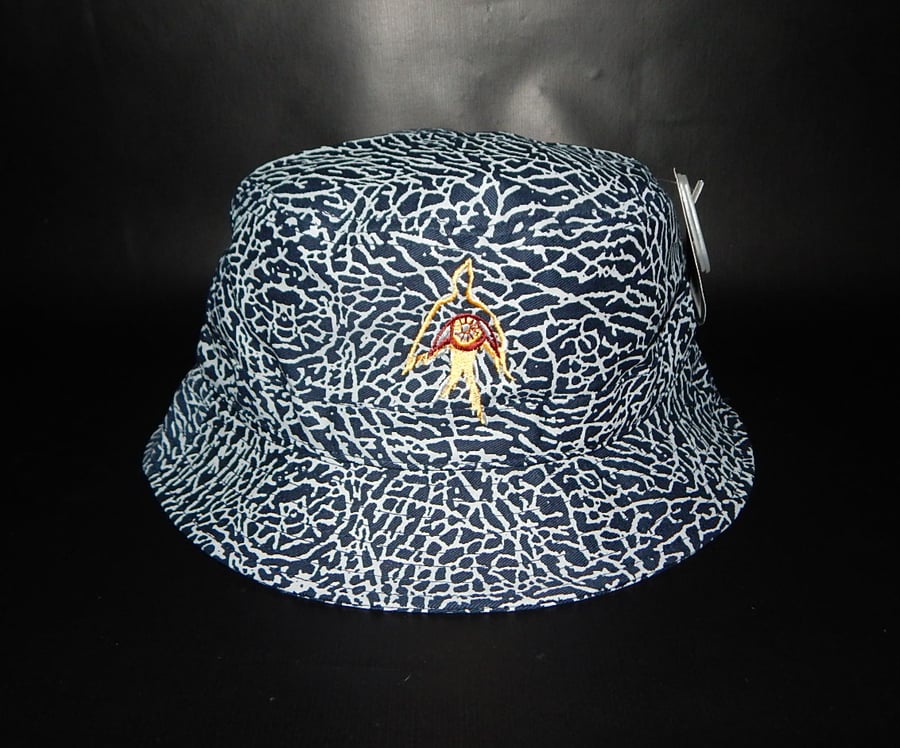 Image of Birds Eye Elephant Print Bucket